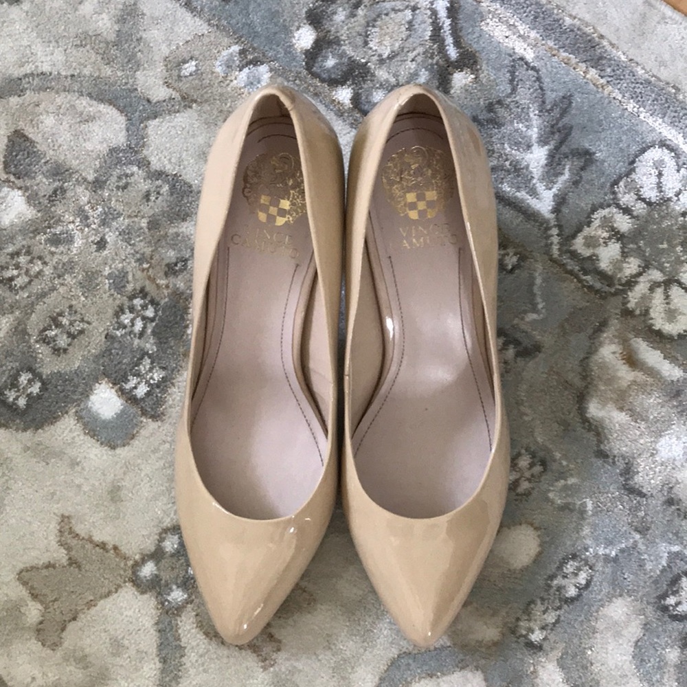 Vince Camuto Nude Patent Leather Heels Size 9